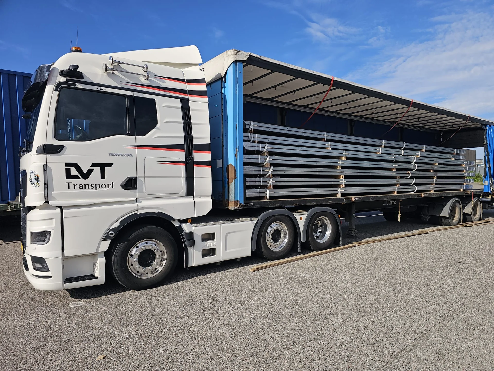 LVT Transport med industrigods